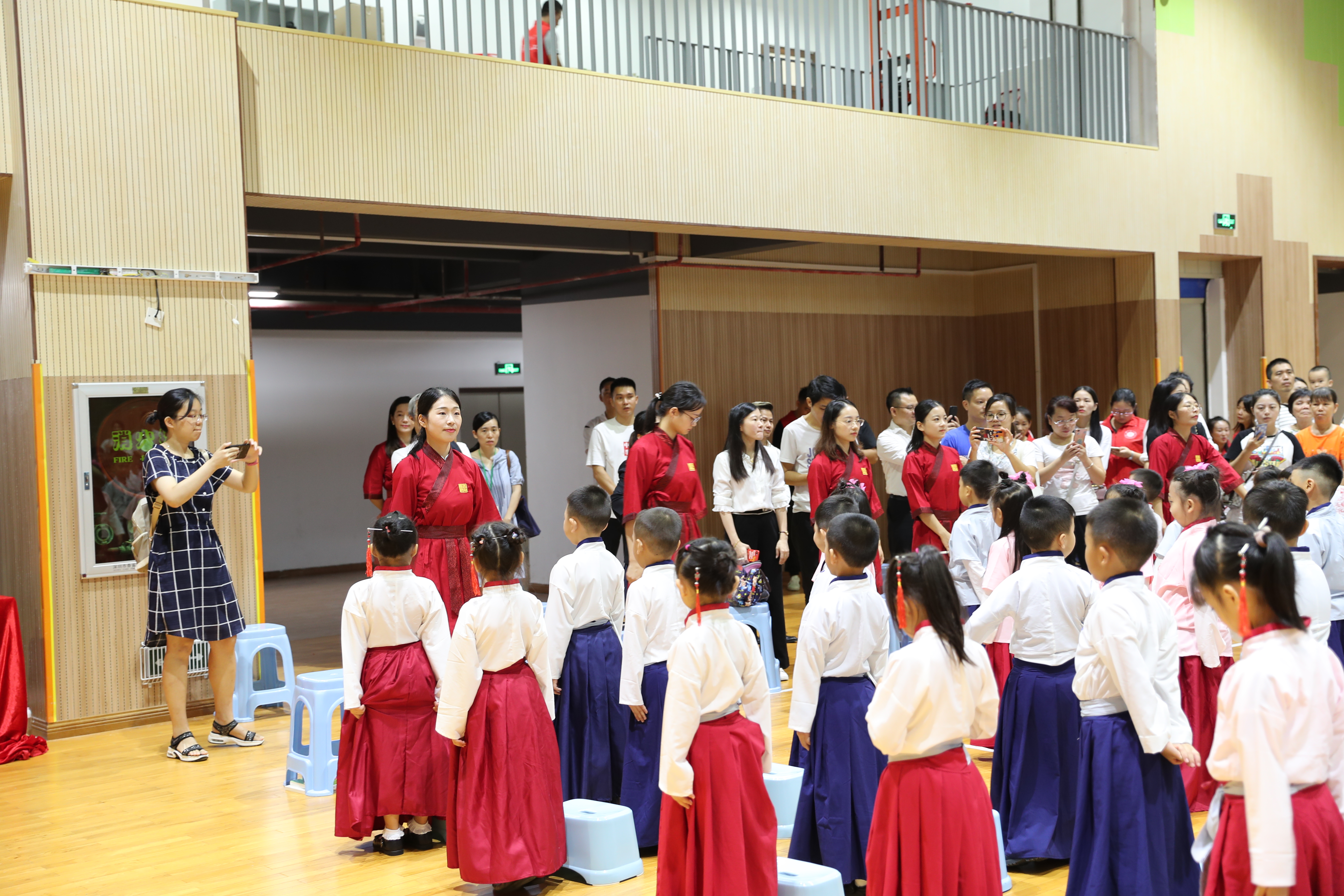 朱砂启智童蒙启正文天祥小学举行2019届新生开笔礼